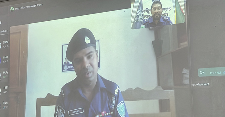 থানায় বসলেই ভিডিওকলে হাজির এসপি, জানানো যাচ্ছে অভিযোগ