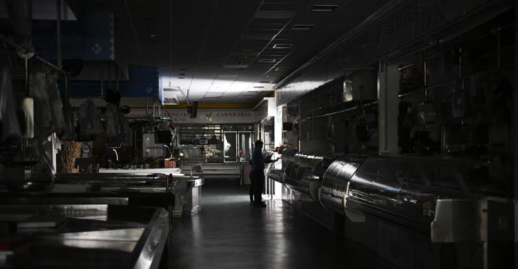 Massive power outage hits Spain, Portugal
