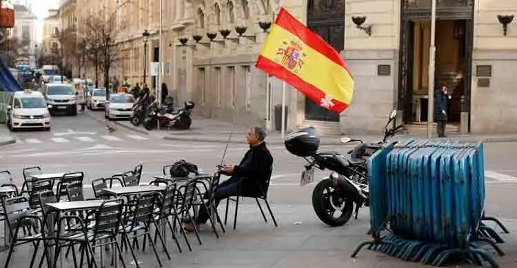 ৫ লাখ অবৈধ অভিবাসীকে বৈধতা দিচ্ছে স্পেন