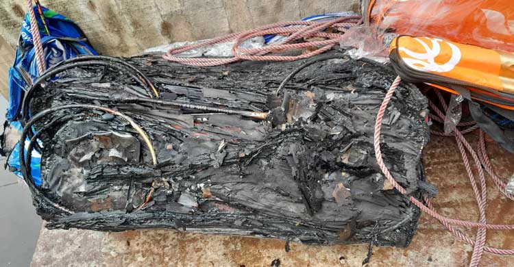 ডেমরায় আগুন: খেলার সামগ্রীতে পূর্ণ ছিল ভবনটি