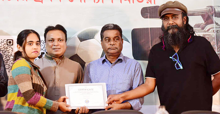 নতুনদের নিয়ে ‘ক্রীড়া সাংবাদিকতায় হাতেখড়ি’ কর্মশালা অনুষ্ঠিত