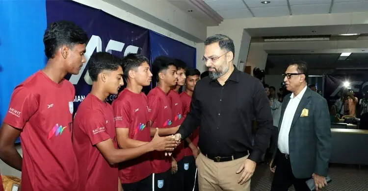 বিশ্বকাপগামী কিশোরদের উন্নতমানের বুটের আবদার পূরণ ক্রীড়া প্রতিমন্ত্রীর