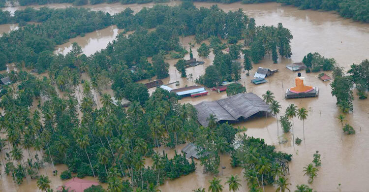 শ্রীলঙ্কায় বন্যার মধ্যেই বিপদ বাড়াচ্ছে বৃষ্টি, নতুন করে ভূমিধসের শঙ্কা