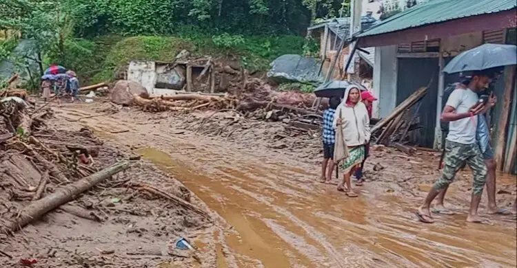 শ্রীলঙ্কায় বন্যা-ভূমিধসে নিহত ৭, বন্ধ স্কুল