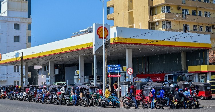 ইরান যুদ্ধের প্রভাবে নতুন অর্থনৈতিক সংকটের মুখে শ্রীলঙ্কা