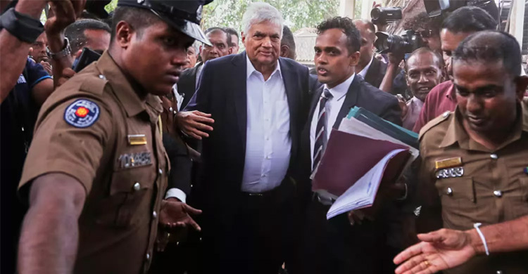 রিমান্ডের পর হাসপাতালে ভর্তি শ্রীলঙ্কার সাবেক প্রেসিডেন্ট রনিল বিক্রমাসিংহে