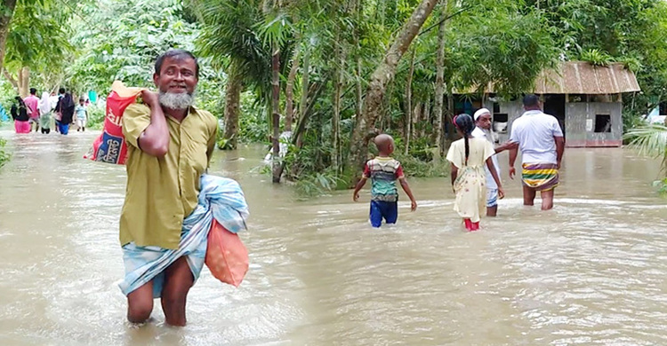 মেঘনার পানি বিপৎসীমার ওপরে, উপকূলীয় অঞ্চল প্লাবিত