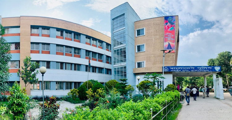 ব্রাহ্মণবাড়িয়ায় ট্রাকচাপায় অটোরিকশাচালকসহ নিহত ২