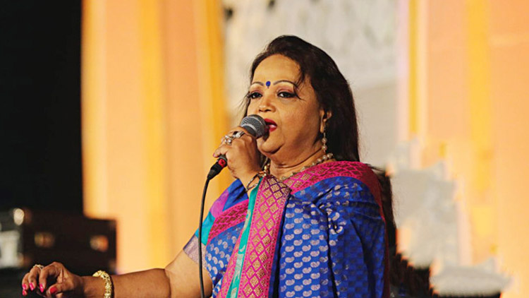 কেন হারমোনিয়াম ফেলে পালিয়েছিলেন সাবিনা ইয়াসমিন