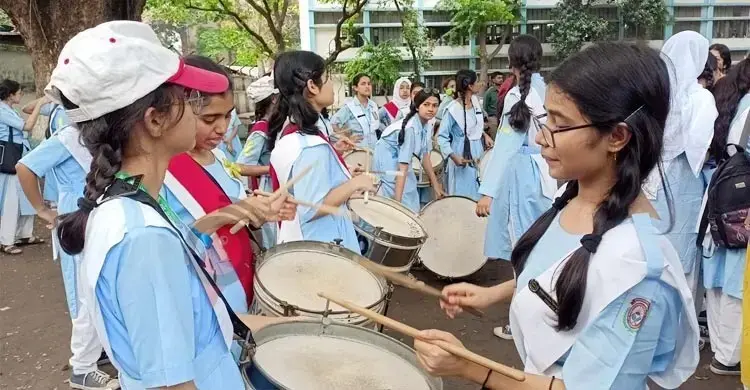 পাসের হার ও জিপিএ-৫ এ এবারও এগিয়ে মেয়েরা