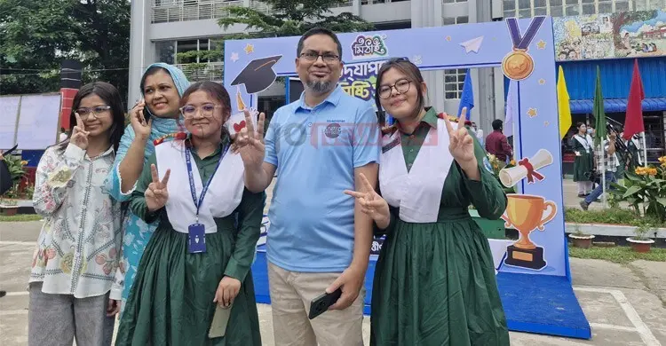 জিপিএ-৫ পেয়ে রামিসার উচ্ছ্বাস, খুশি পুরো বন্ধু গ্রুপ