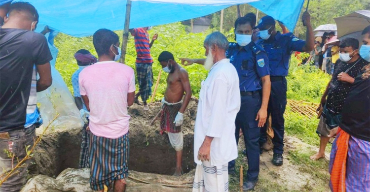 মৃত্যুর ৪ মাস পর কবর থেকে তোলা হলো স্কুলছাত্রের মরদেহ