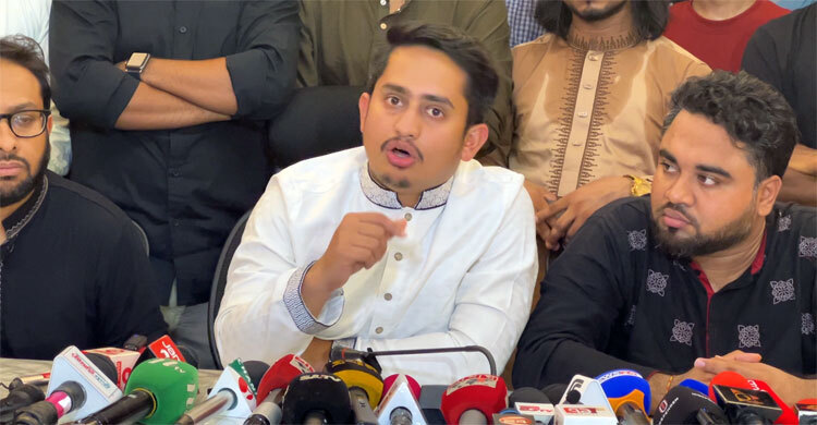 চাপে এনসিপিকে শাপলা প্রতীক দিতে সাহস পাচ্ছে না নির্বাচন কমিশন