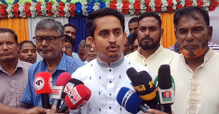 ড. ইউনূস আ’লীগ ফেরানোর স্টেটমেন্ট দিয়ে সুশীল সাজার চেষ্টা করছেন