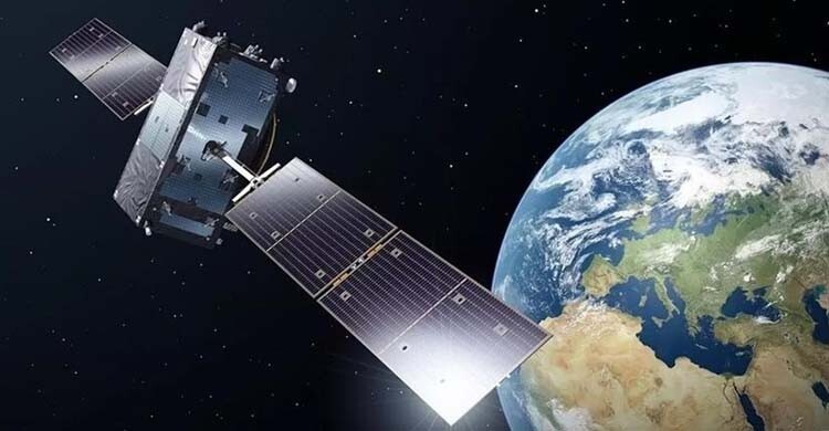স্টারলিংকের আধিপত্য রোধে ১৬ স্যাটেলাইট উৎক্ষেপণ রাশিয়ার