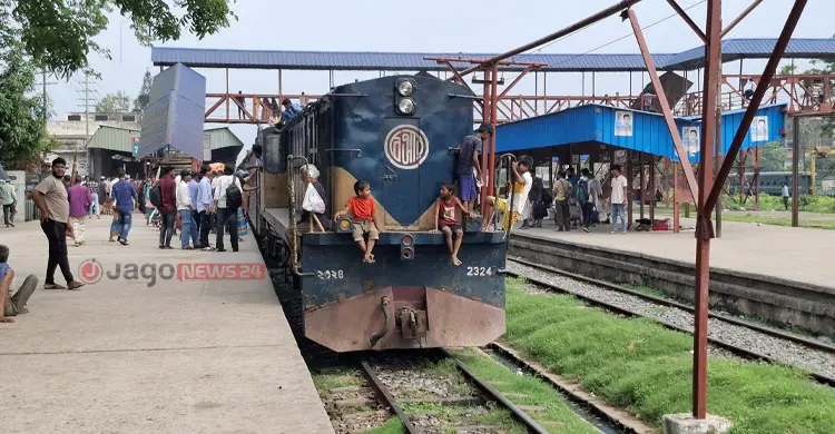 টাকা ছাড়া খোলে না বিশ্রামাগারের তালা, ‘জিম্মি’ যাত্রীসেবা