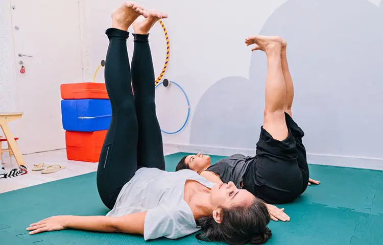 শীতে ফিট থাকতে বাইরে নয়, ভরসা রাখুন ঘরোয়া শরীরচর্চায়