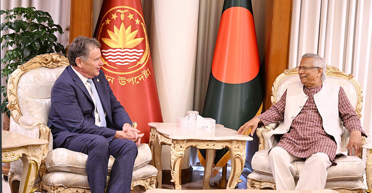 দেশে ধর্মীয় সম্প্রীতি গড়ে তোলার জন্য সর্বোচ্চ চেষ্টা করছি