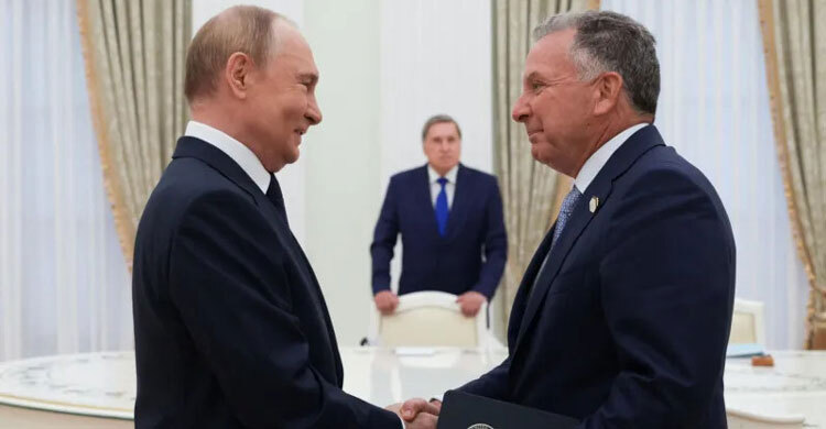 Trump’s envoy Witkoff meets Putin as ceasefire deadline nears