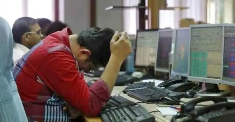চাপে শেয়ারবাজার, অনিশ্চয়তায় আটকে বিনিয়োগকারীরা