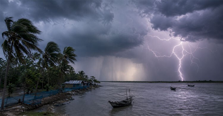 উপকূলীয় তিন জেলায় বজ্রবৃষ্টির আভাস