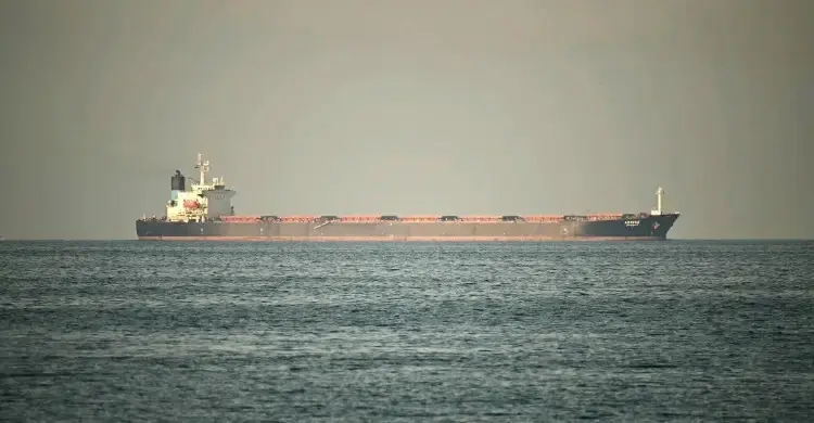 Trump says US to blockade Hormuz immediately