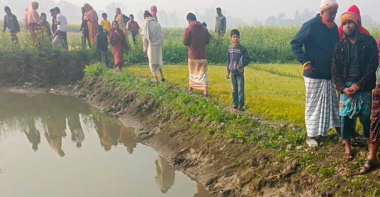 পাবনায় বিল থেকে হাত-পা-মুখ বাঁধা স্কুলছাত্রীর মরদেহ উদ্ধার