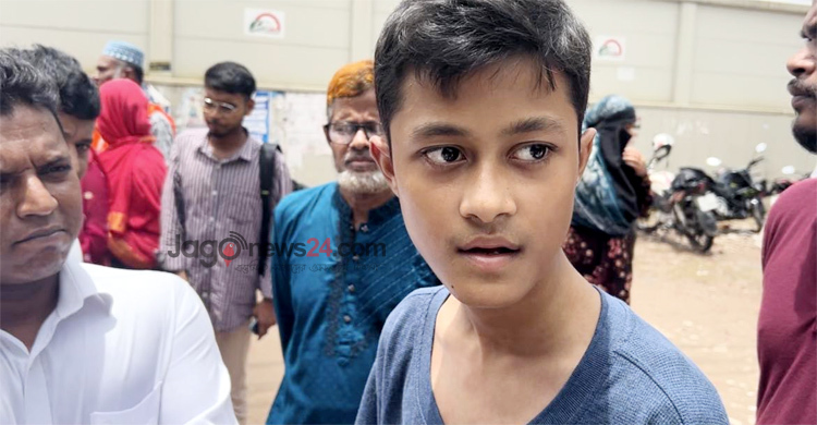 মনে হয়েছিল কানের পর্দা ফেটে যাবে, আতঙ্কে সবাই ছোটাছুটি করি