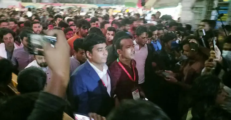 ওসমান হাদিকে গুলির ঘটনায় ঢামেকে ছাত্রদলের বিক্ষোভ