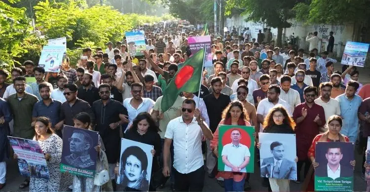 তারেক রহমানের উন্নয়ন কর্মকাণ্ডের সমর্থনে ছাত্রদলের শোভাযাত্রা