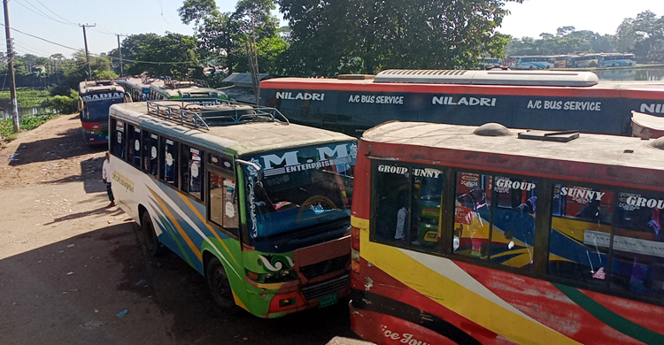 সুনামগঞ্জ থেকে অনির্দিষ্ট কালের জন্য বাস চলাচল বন্ধ