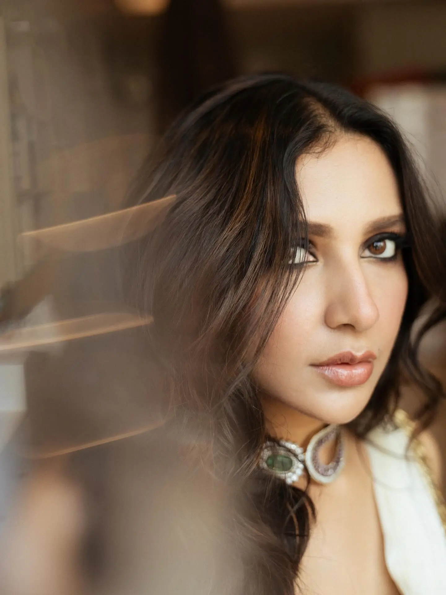 স্ট্র্যাপলেস ব্লাউজ লাস্যময়ী শুভশ্রী