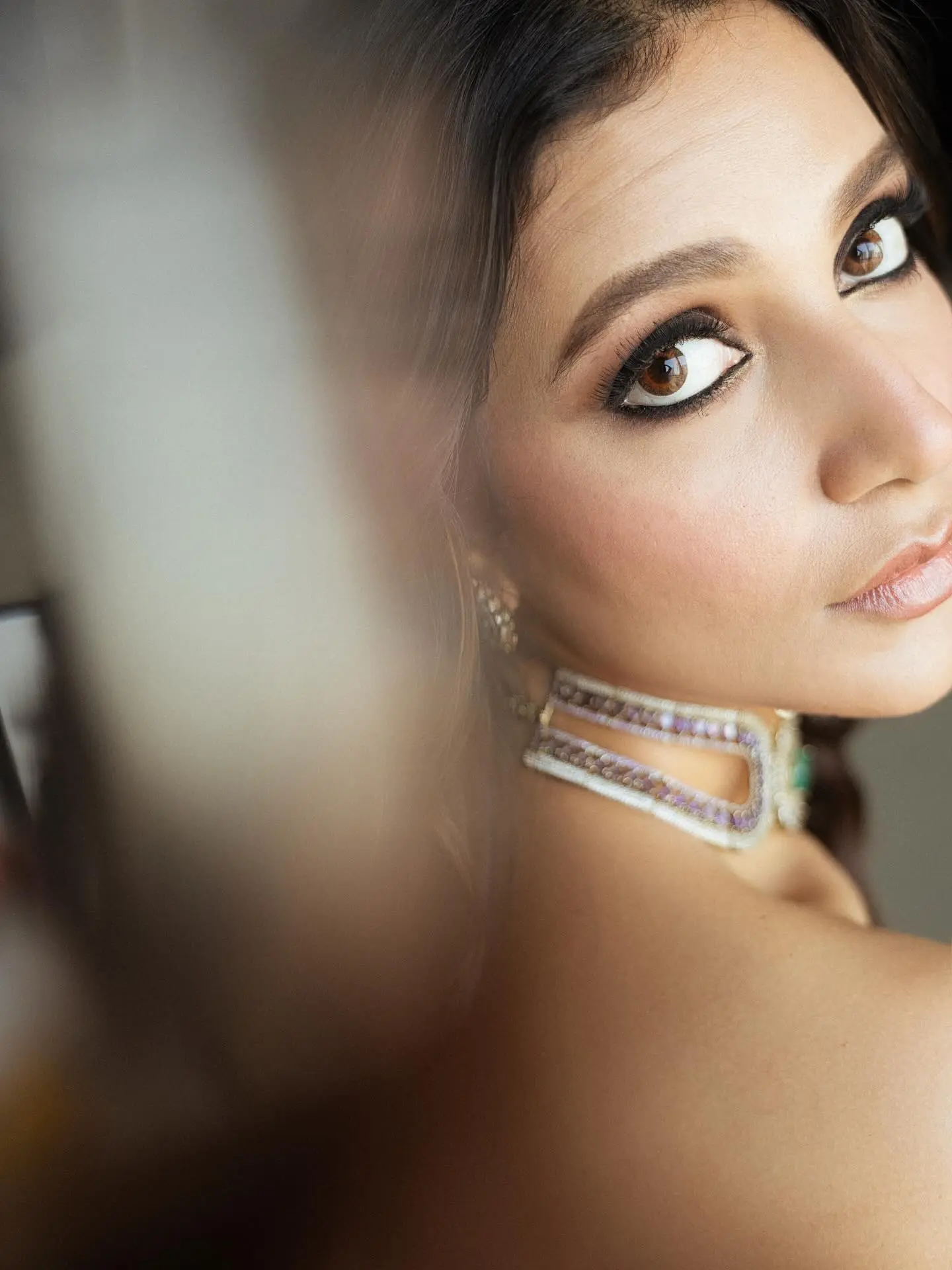 স্ট্র্যাপলেস ব্লাউজ লাস্যময়ী শুভশ্রী