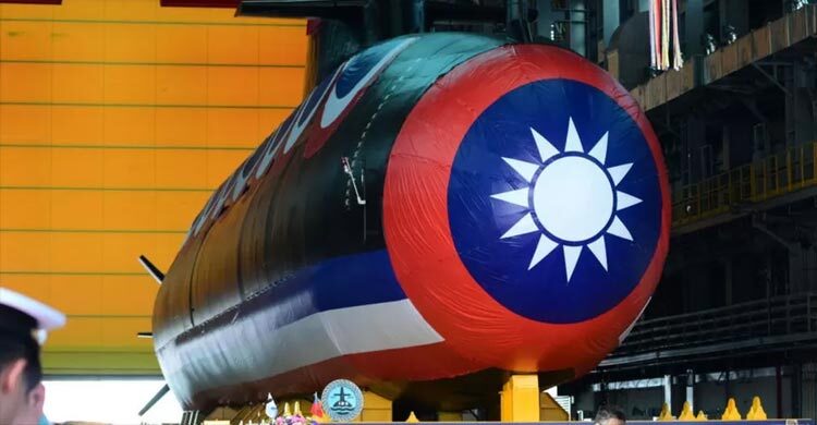 Taiwan unveils new submarine to fend off China