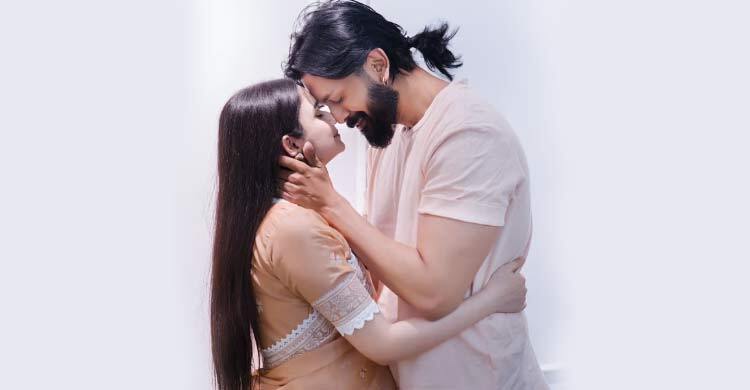 অন্তরঙ্গ ভিডিও ঘিরে আবার আলোচনায় শুভ-ঐশী