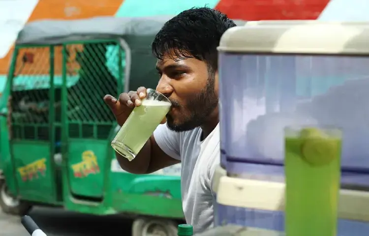 রাস্তার আখের রস কতটা নিরাপদ? জানুন বিস্তারিত