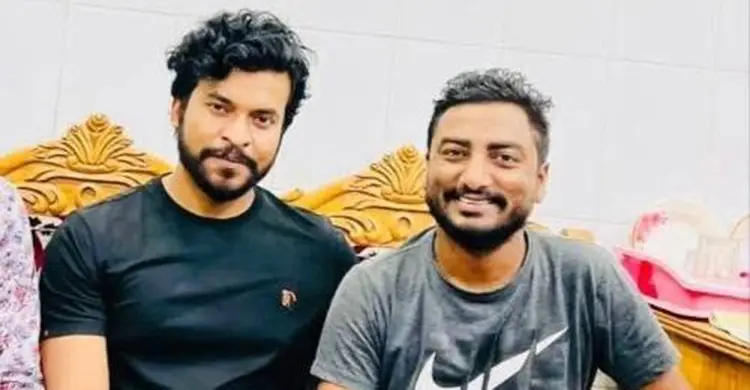 সুমন আহমেদ সামিরের সঙ্গে বারেক বাপ্পি মৃধা, ছবি: তার ফেসবুক থেকে