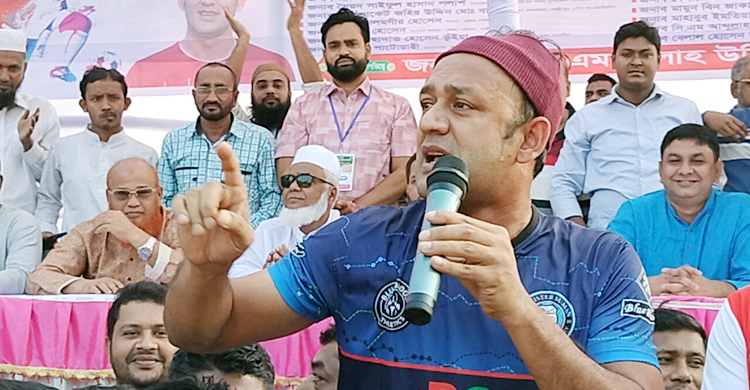 ‘আইসিইউতে থাকা ফুটবলকে বাঁচাতে দর্শকরা মাঠে এসেছেন’