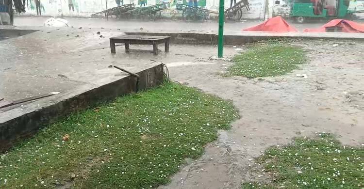 সুনামগঞ্জের চার উপজেলায় শিলাবৃষ্টি, দুশ্চিন্তায় কৃষক