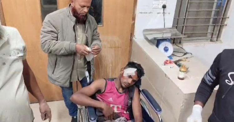 সুনামগঞ্জের শান্তিগঞ্জে জমিতে গরুর ধান খাওয়াকে কেন্দ্র করে দু&rsquo;পক্ষের সংঘর্ষের অন্তত ২৫ জন আহত হয়েছেন