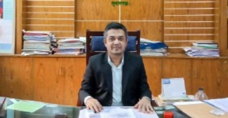 &lsquo;পয়সা খাইবেন, পকেটে ঢুকাইবেন খালি, কাম করবেন না! আপনি এই মুহূর্তে দেখার হাওরে আসেন&rsquo;