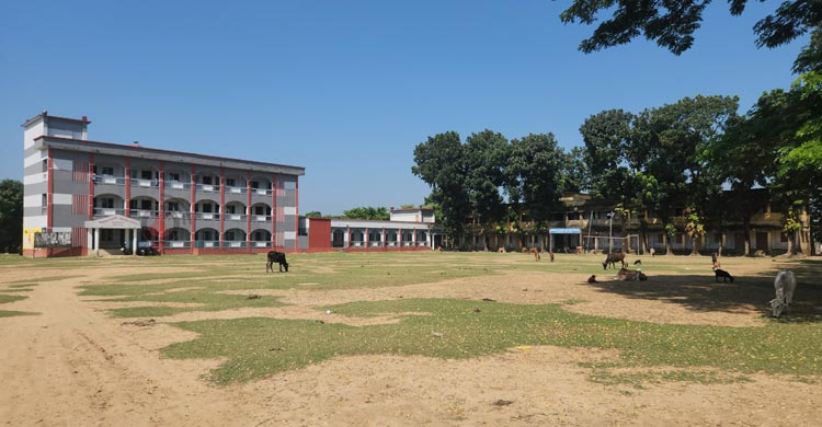 সুনামগঞ্জে বাংলা বই ছাড়া বছর পার সপ্তম শ্রেণির ৫৪ শিক্ষার্থীর