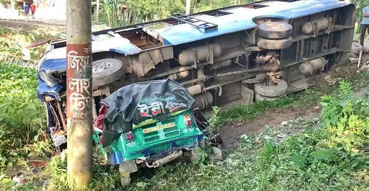 সুনামগঞ্জে বাস-সিএনজি সংঘর্ষে নিহত বেড়ে ৫, একই পরিবারের তিনজন