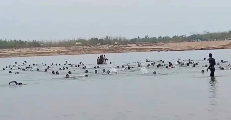 নানাবাড়ি যাওয়ার পথে নৌকাডুবি, সবাই সাঁতরিয়ে তীরে উঠলেও পারেনি সুফিয়া