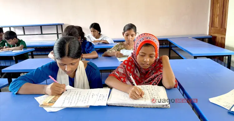 তিনতলা ভবন আছে, শ্রেণিকক্ষও আছে, কিন্তু শিক্ষক আছেন মাত্র দুজন