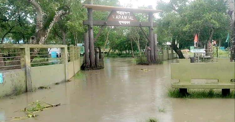 অস্বাভাবিক জোয়ারে তলিয়েছে পুরো সুন্দরবন