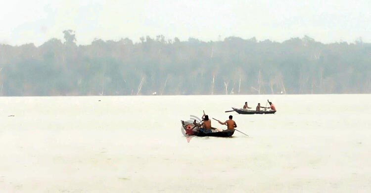 নিষেধাজ্ঞার ৩ মাসে সহায়তার চাল পাননি উপকূলের জেলেরা, মানবেতর জীবন