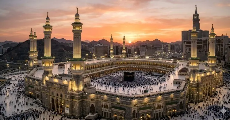 সূর্যোদয় ও সূর্যাস্তের সময় তাওয়াফ করা যাবে?