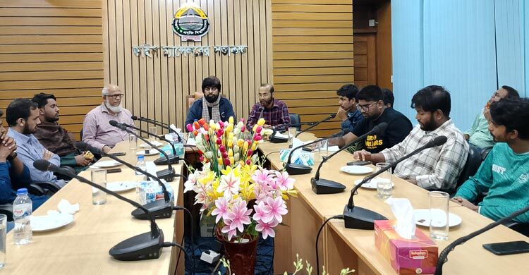 নির্বাচনের তারিখ বদলায়নি, দুপুরে শিক্ষার্থীদের সংবাদ সম্মেলন