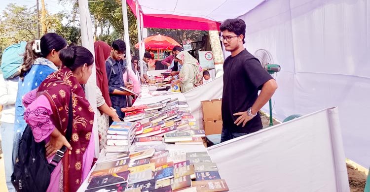 জটিল রোগ থ্যালাসেমিয়ায় আক্রান্ত সিলেটের শাহজালাল বিজ্ঞান ও প্রযুক্তি বিশ্ববিদ্যালয়ের (শাবিপ্রবি) পরিবহন পুলের বাসচালক মোহাম্মদ মনসুরের দুই ছেলে